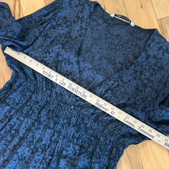 Zara Black and Navy V Neck Long Sleeve Women’s Floral Print Dress - Picture 5 of 15